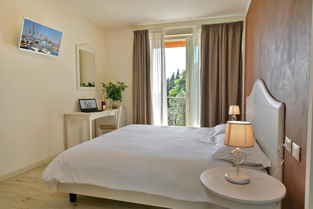 Bed and Breakfast Relais Colle San Giorgio Бардоліно Номер фото